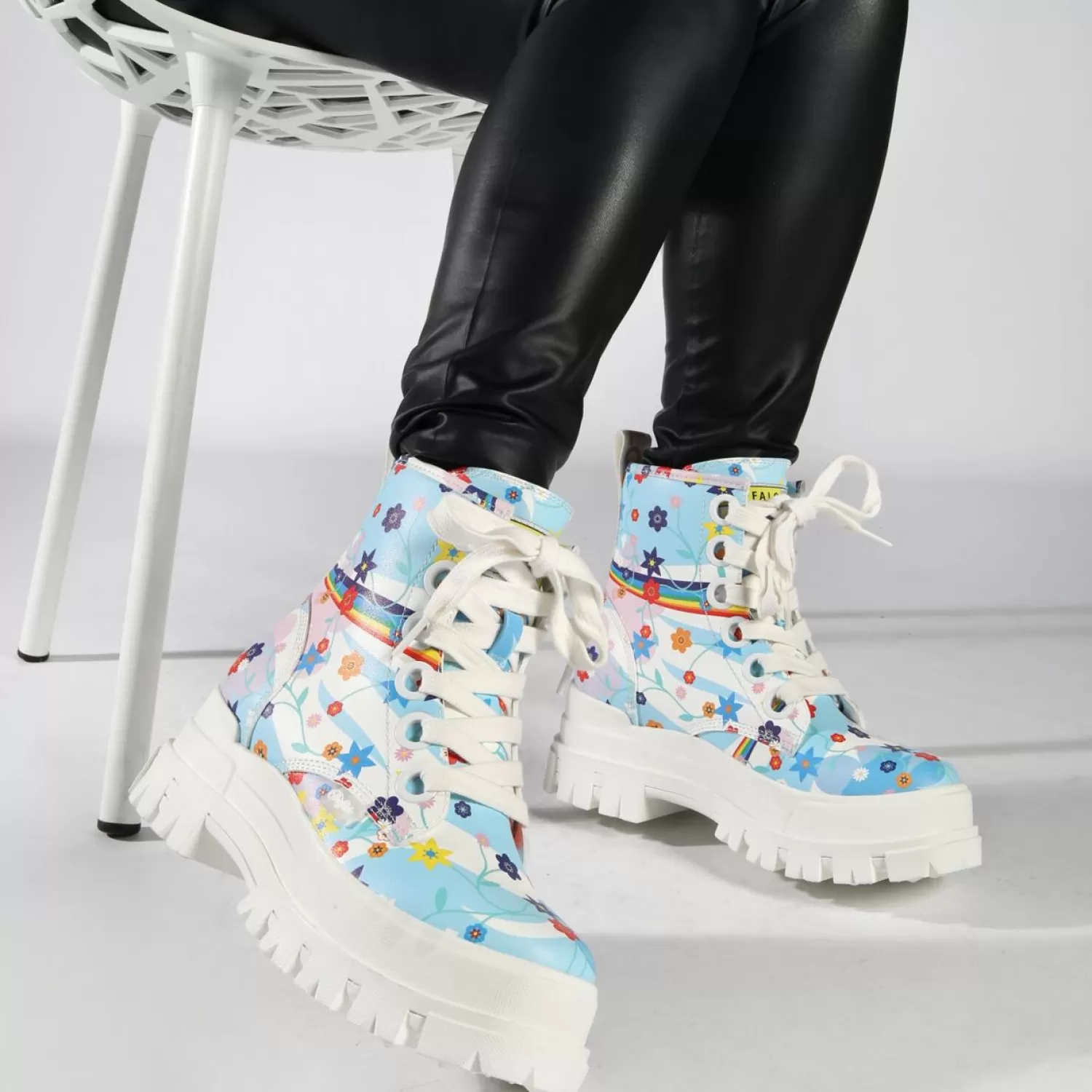 Hot Aspha Lace Up Hi Women Ankle Boots